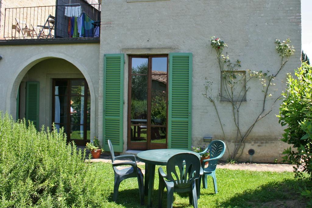 Podere Il Pino Poggibonsi Exterior photo